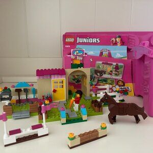 Lego Juniors Pony Farm